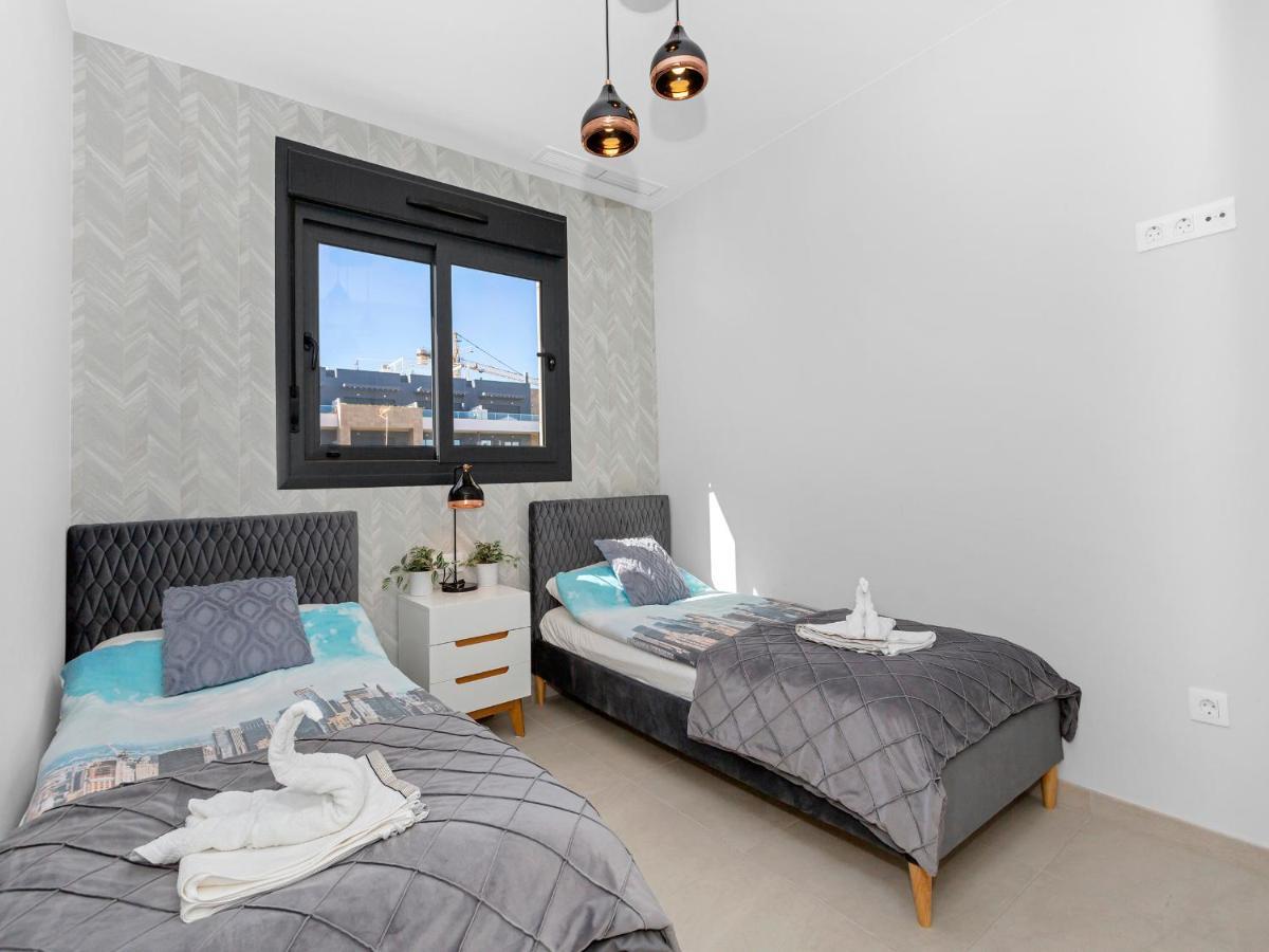 Lovely First Floor Apartment, Heating Pool ! Alicante Zewnętrze zdjęcie